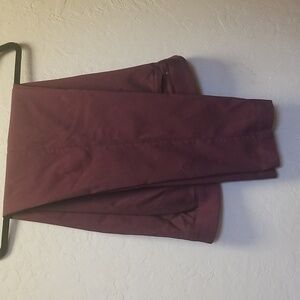 89th & MADISON Sz L Maroon Pullons slacks, Perfect Cond.  CL# 101